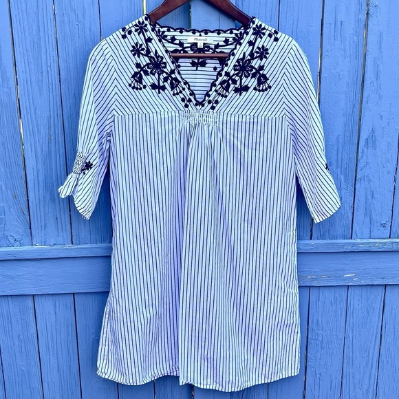 Madewell Dresses & Skirts - Madewell Embroidered Breeze Dress‎ Navy Small Stripe Pullover Cotton $128 EUC